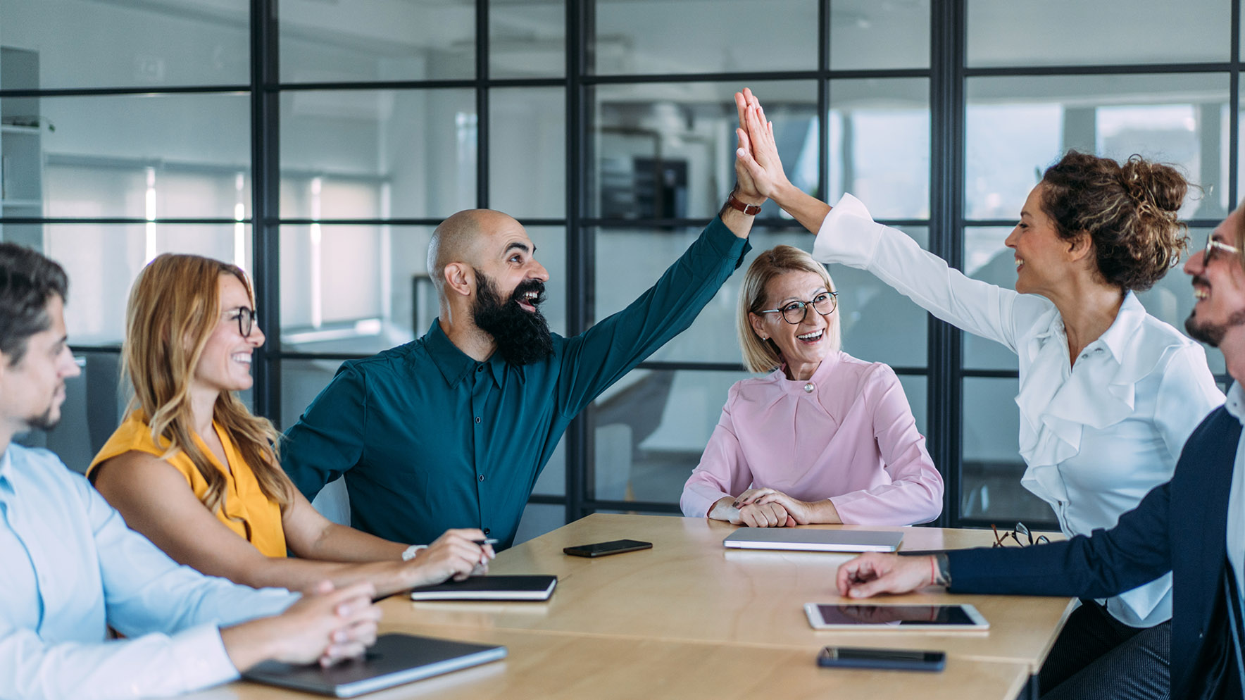 Душа коллектива: кого называют «склеивающими коллегами» и в чем их скрытая сила - похожая новость на Toplenta