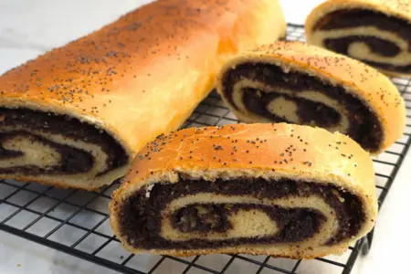 Рецепт постного рулета с изюмом и маком - свежие новости на Toplenta по теме ос