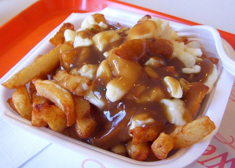 Путин, рамен, ттеокбокки — Чем закусывают алкоголь в разных странах мира - похожая новость на Toplenta