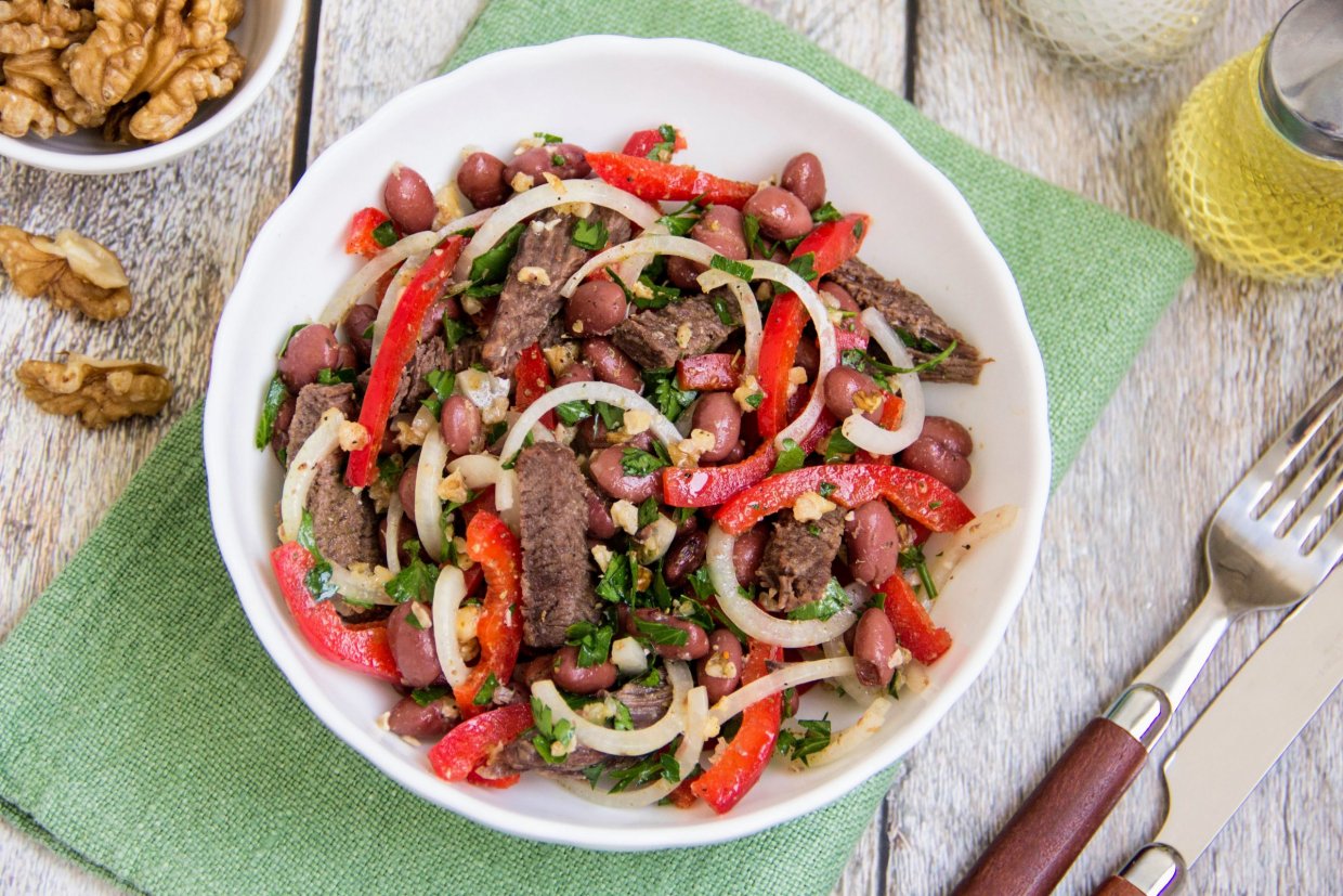 Четыре ингредиента и супер салат для праздничного стола готов - свежие новости на Toplenta по теме Салаты