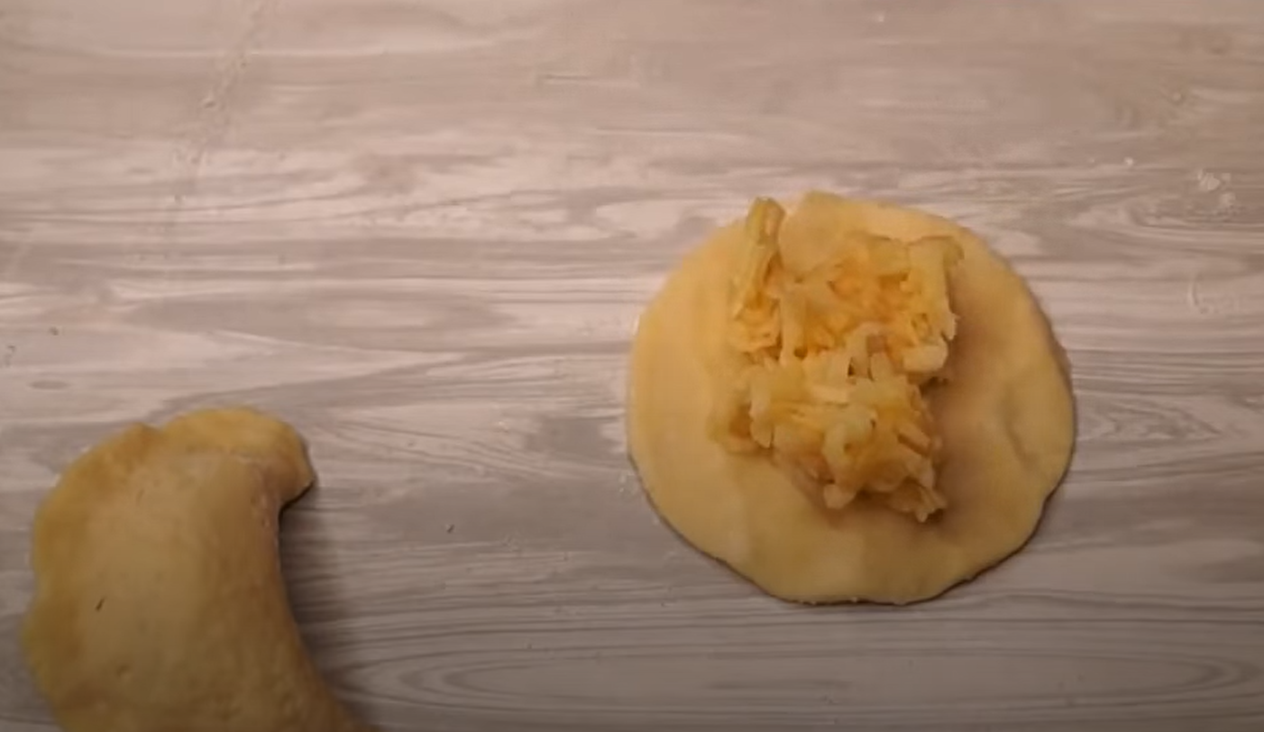 Чудо-пирожки с сырной начинкой из творожного теста - свежие новости на Toplenta по теме Серт