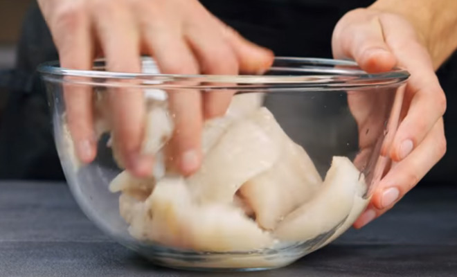 Достаем минтай из миски и в духовку: вкуснее чем в ресторане - свежие новости на Toplenta по теме да