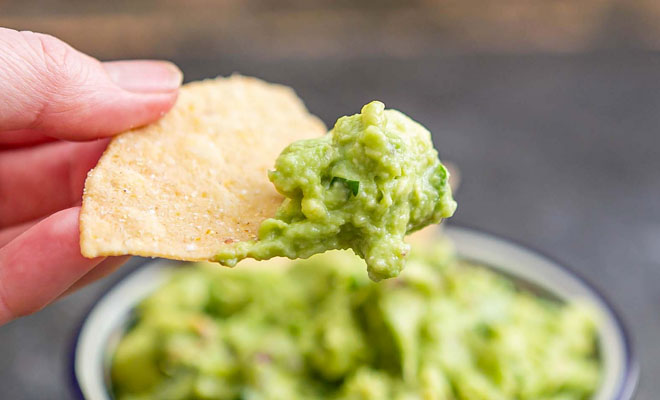 Превращаем авокадо в гаукамоле. Считается самым полезным и вкусным соусом - свежие новости на Toplenta по теме rg