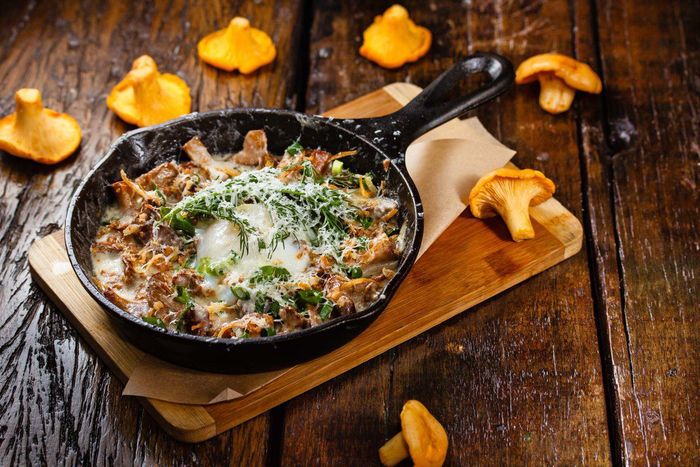 5 рецептов, как приготовить аппетитный жюльен из креветок, вина, помидоров и не только - свежие новости на Toplenta по теме Рафаэль социальный