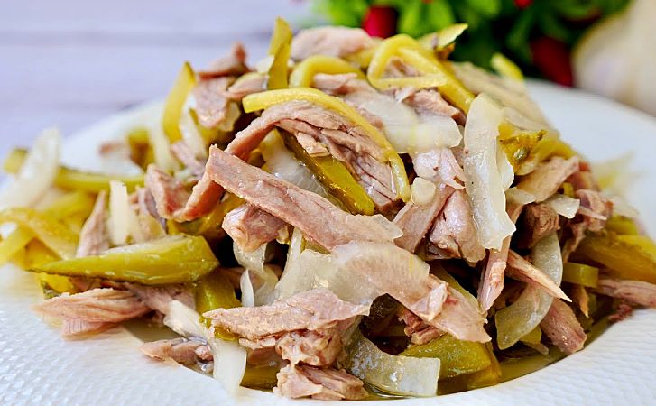 Салат Шахтерский: продуктов минимум, но получается вкуснее Оливье - похожая новость на Toplenta