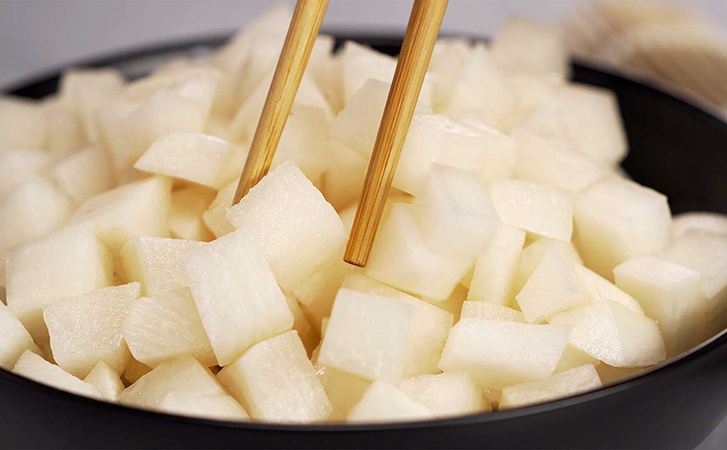 Маринованная закуска из редьки. На столе разлетается быстрее солений - похожая новость на Toplenta