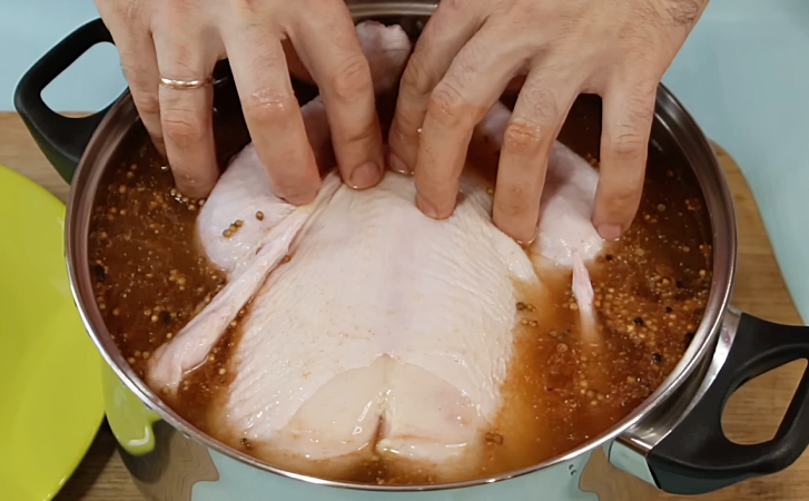 Курица удвоенной нежности в духовке. Хитрость в том, что вначале ее вымачиваем - свежие новости на Toplenta по теме Яблоко