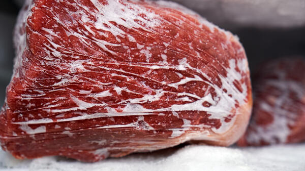 Как определить, что замороженное мясо непригодено к употреблению - похожая новость на Toplenta