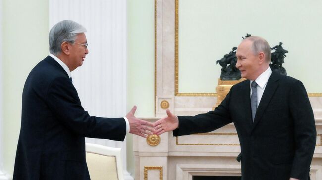 Путин и Токаев продолжили общение за неформальным ужином - Еда на Toplenta