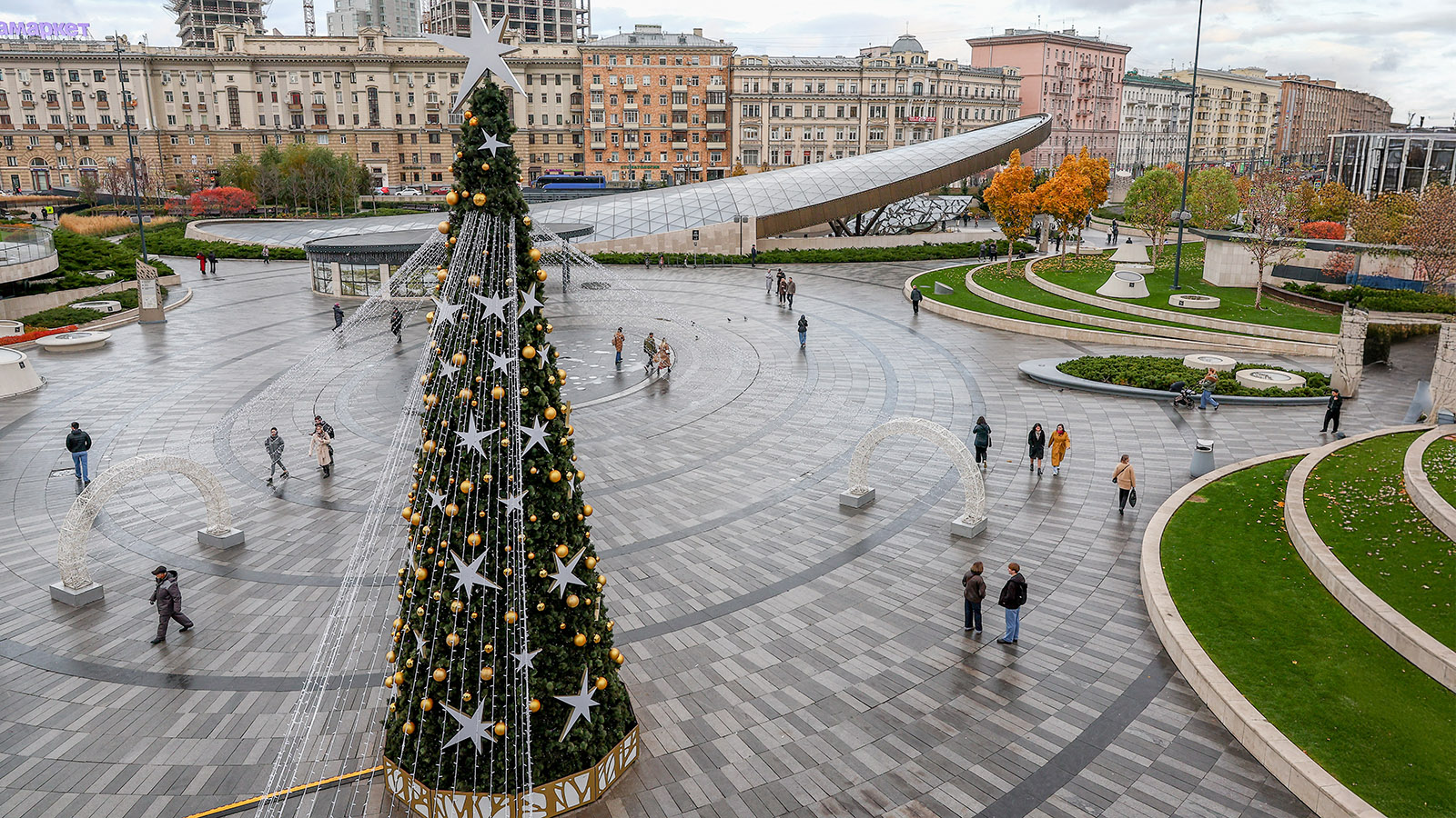 Готовь гирлянды летом: почему подготовка к Новому году начинается все раньше и раньше - свежие новости на Toplenta по теме Сфера