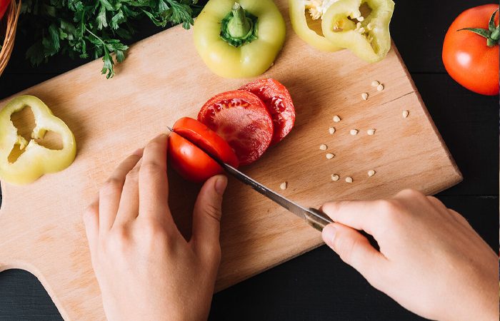 Откуда пошло поверье, что нельзя есть с ножа? - свежие новости на Toplenta по теме да