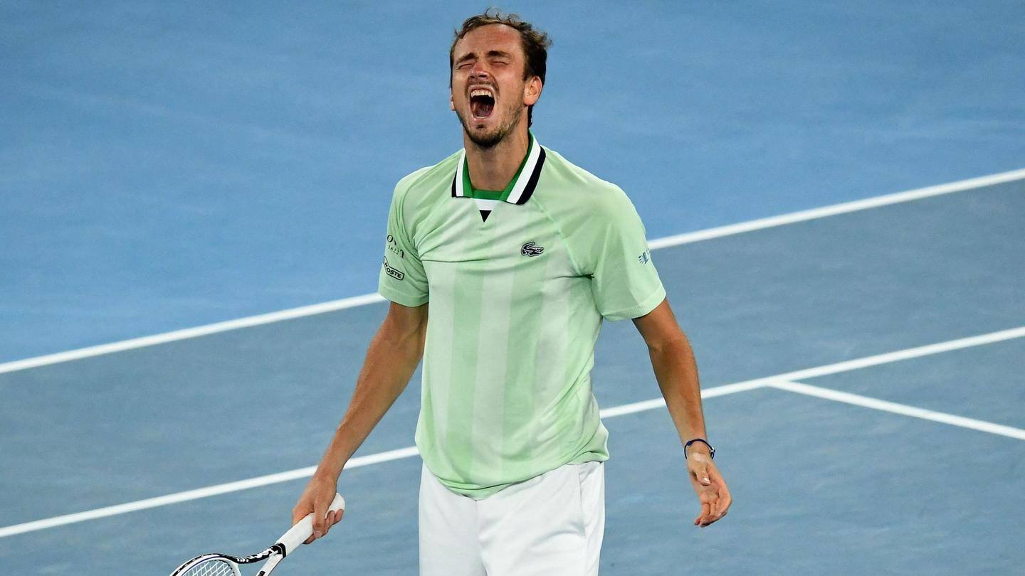 Волшебный дождь вернул Даниила Медведева в борьбу за звание первой ракетки мира - свежие новости на Toplenta