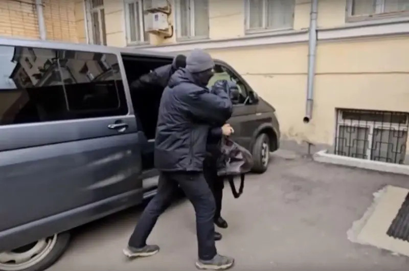 Работавший на украинские спецслужбы работник центрального аппарата одного из контрольно-надзорных органов России задержан ФСБ - свежие новости на Toplenta по теме Россия24