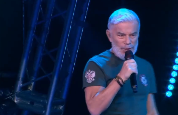 Олега Газманова эвакуировали с фотосессии из-за пожара в студии - свежие новости на Toplenta по теме новости дизайна