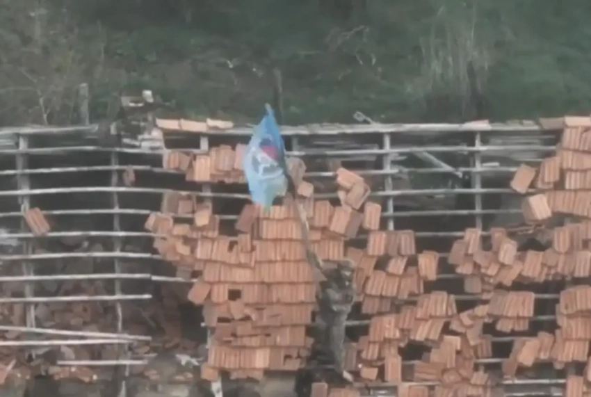 Над селом реет знамя полка: поступают сообщения об освобождении ВС РФ н.п. Лобковое Запорожской области - свежие новости на Toplenta по теме Эксклюзив  /  Шоу-Бизнес