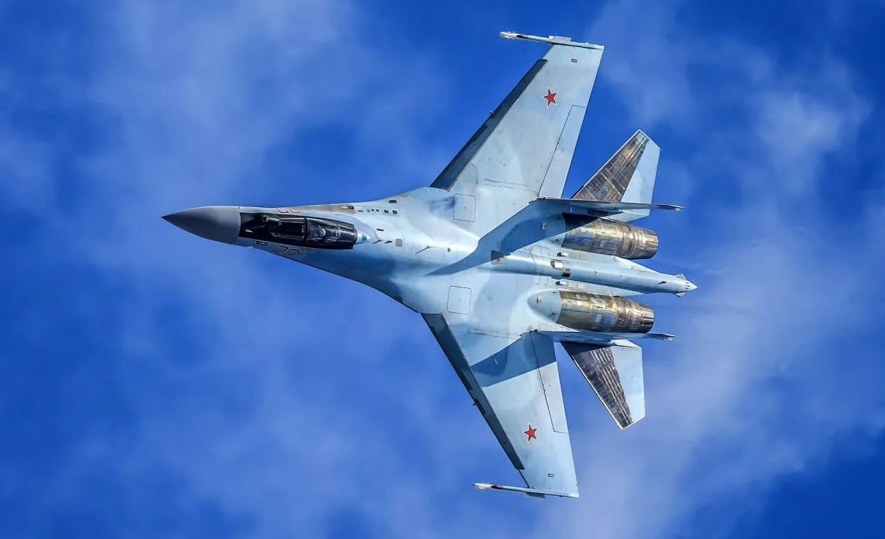 Русский Су-35 не дал НАТО и ВМС Эстонии захватить судно - свежие новости на Toplenta по теме - новости сети