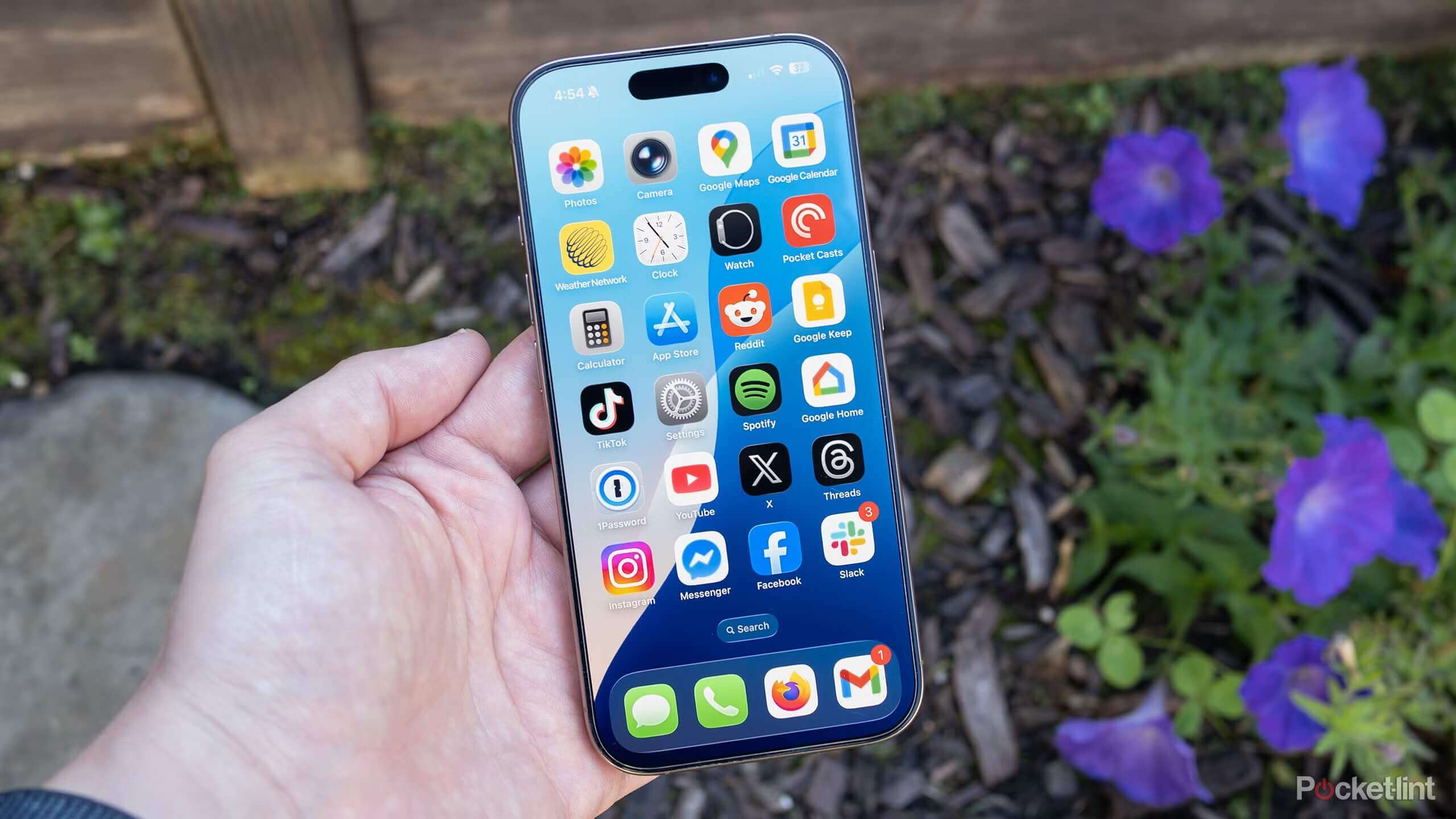 В iOS 26 появился «умный» режим экономии аккумулятора - свежие новости на Toplenta