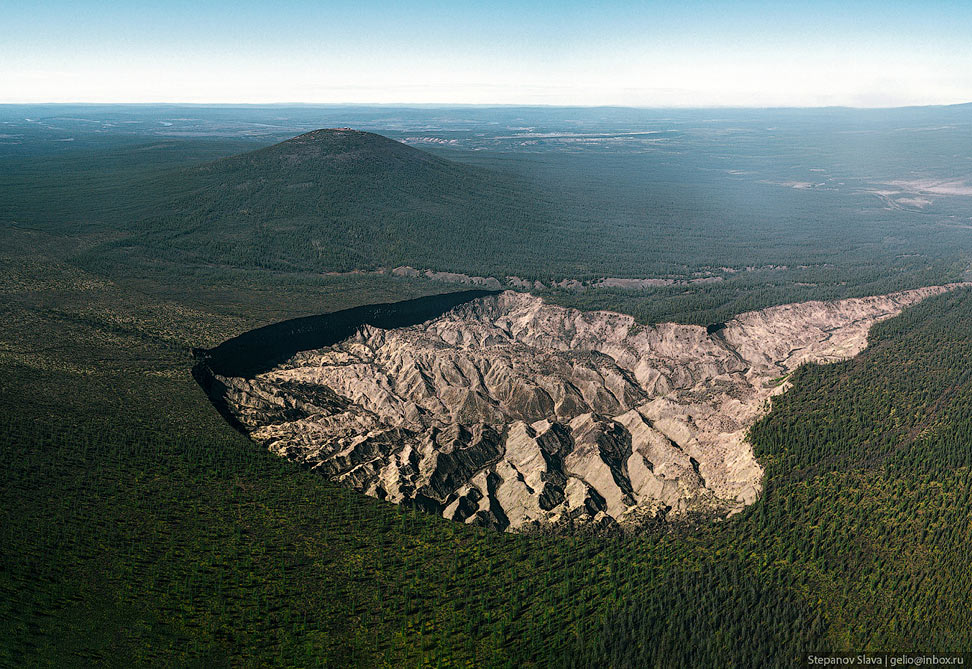 Батагайский провал в Якутии - свежие новости на Toplenta
