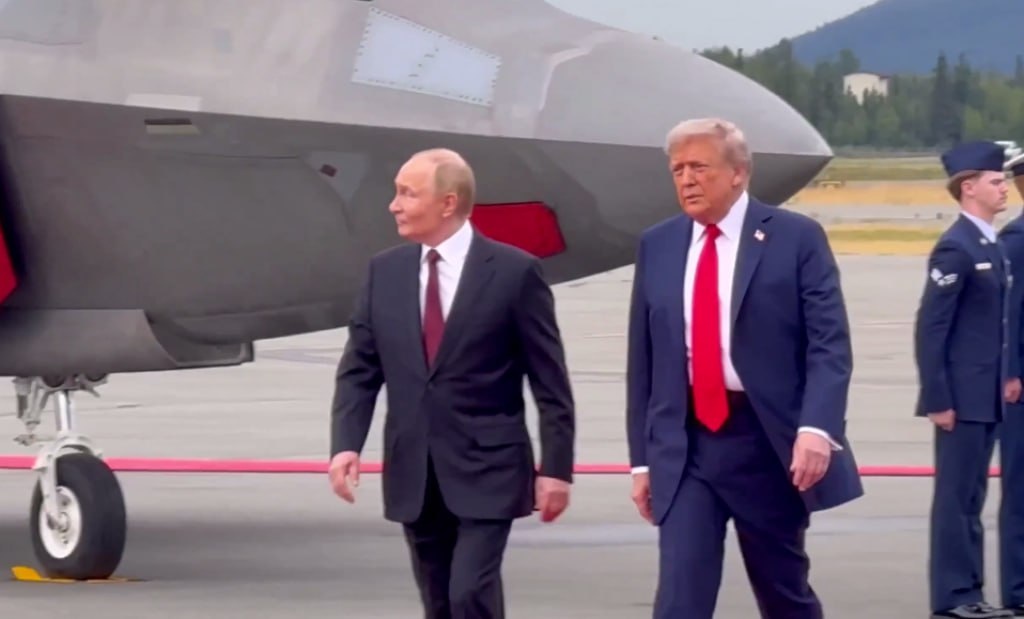 Полковник внешней разведки: "Встреча в Будапеште - прикрытие вероломной операции против Путина" - свежие новости на Toplenta по теме администрация