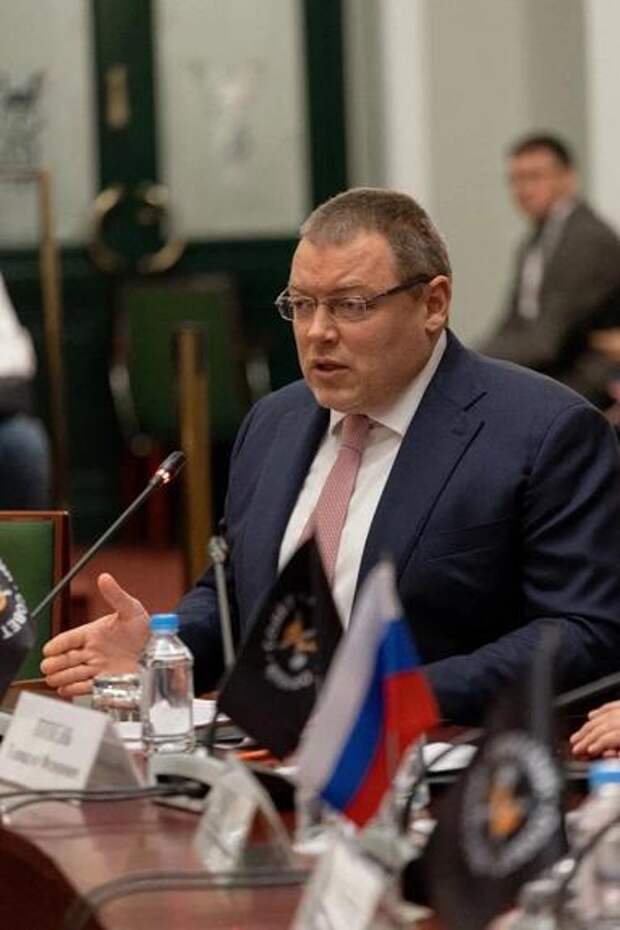 "Возвращение релокантов в Россию – это единение народа". Промышленник готов помочь им найти работу - свежие новости на Toplenta