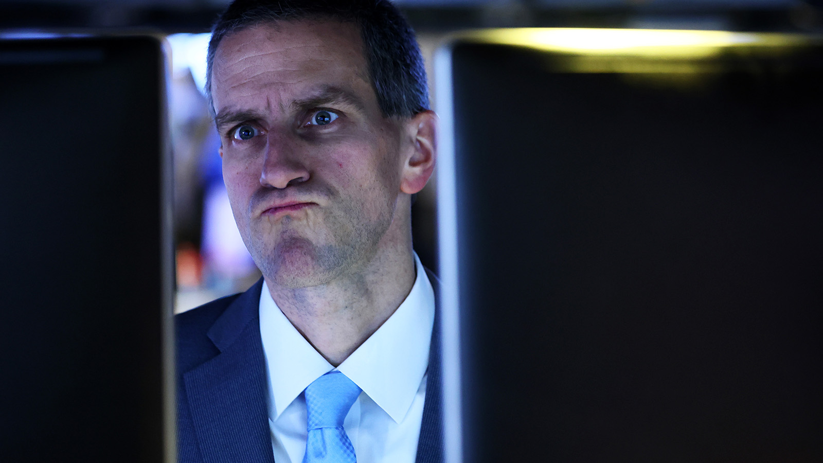 Почему акции в России не растут на фоне новостей о мирных переговорах по Украине? - похожая новость на Toplenta