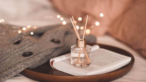 Как выбрать аромат для дома: топ-5 запахов, которые создают атмосферу уюта и гармонии - похожая новость на Toplenta