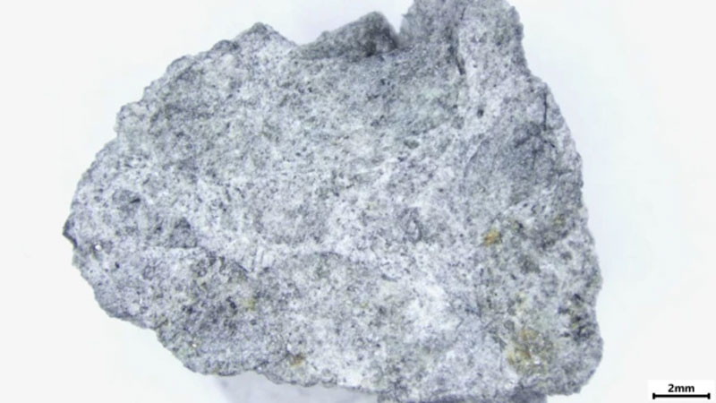 Осколки зелёного болида, замеченного в небе Москвы, выдали в нём крайне редкий для России тип метеоритов - похожая новость на Toplenta