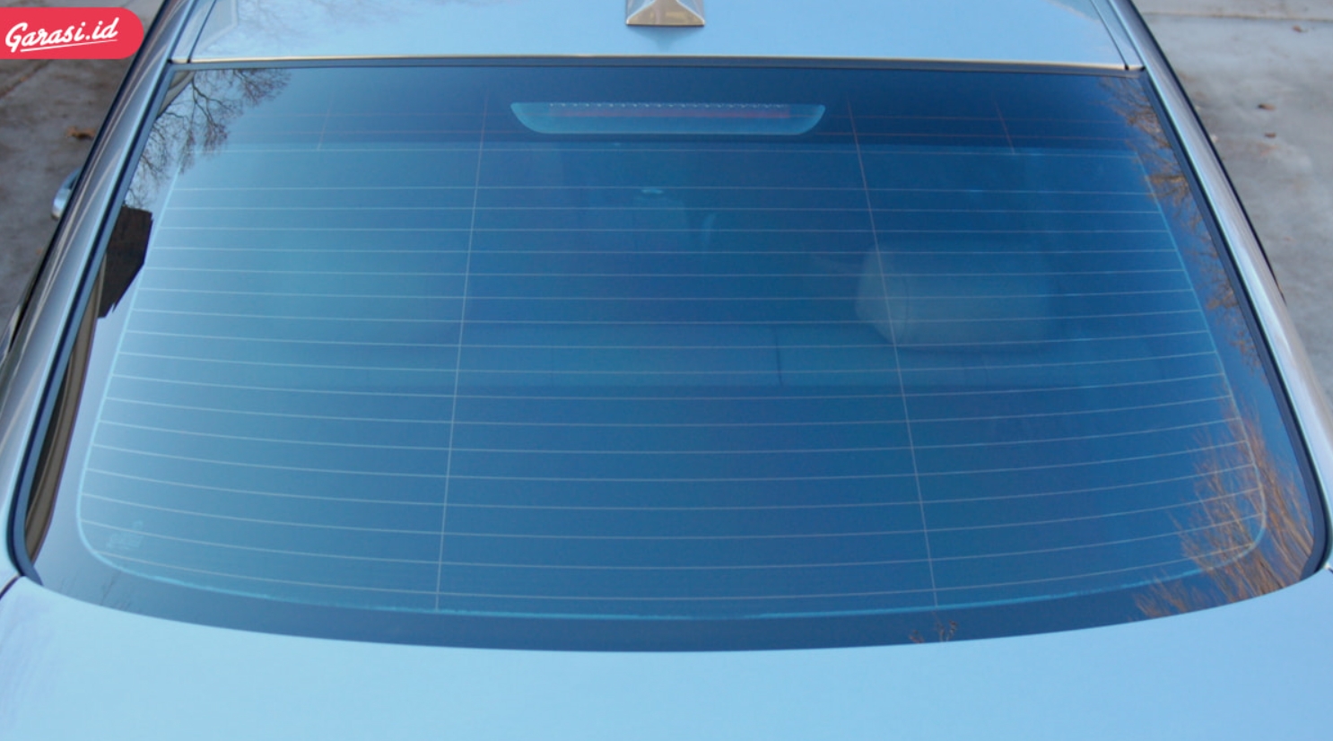 Для чего на заднем стекле автомобиля нужны линии? - свежие новости на Toplenta по теме Интерес