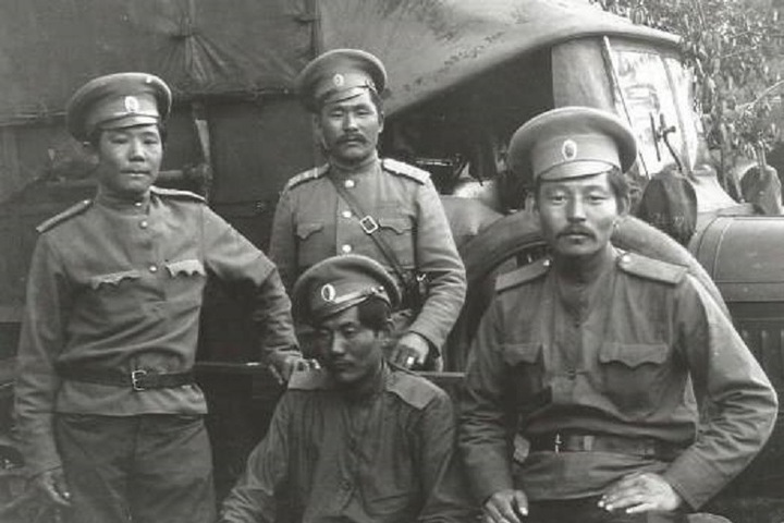 Единственный народ России, вставший в Гражданскую дружно за Белых - свежие новости на Toplenta по теме фронт