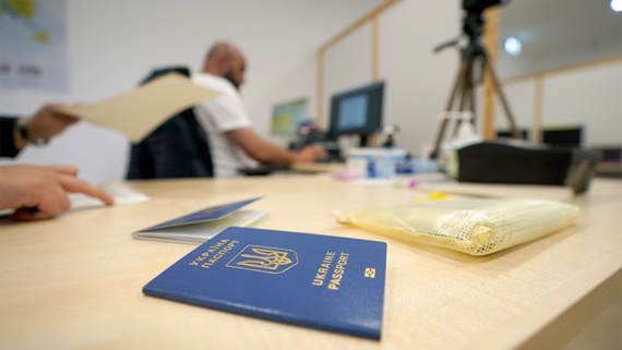 Часть украинских беженцев в Германии останется без гражданских пособий - ИИ на Toplenta