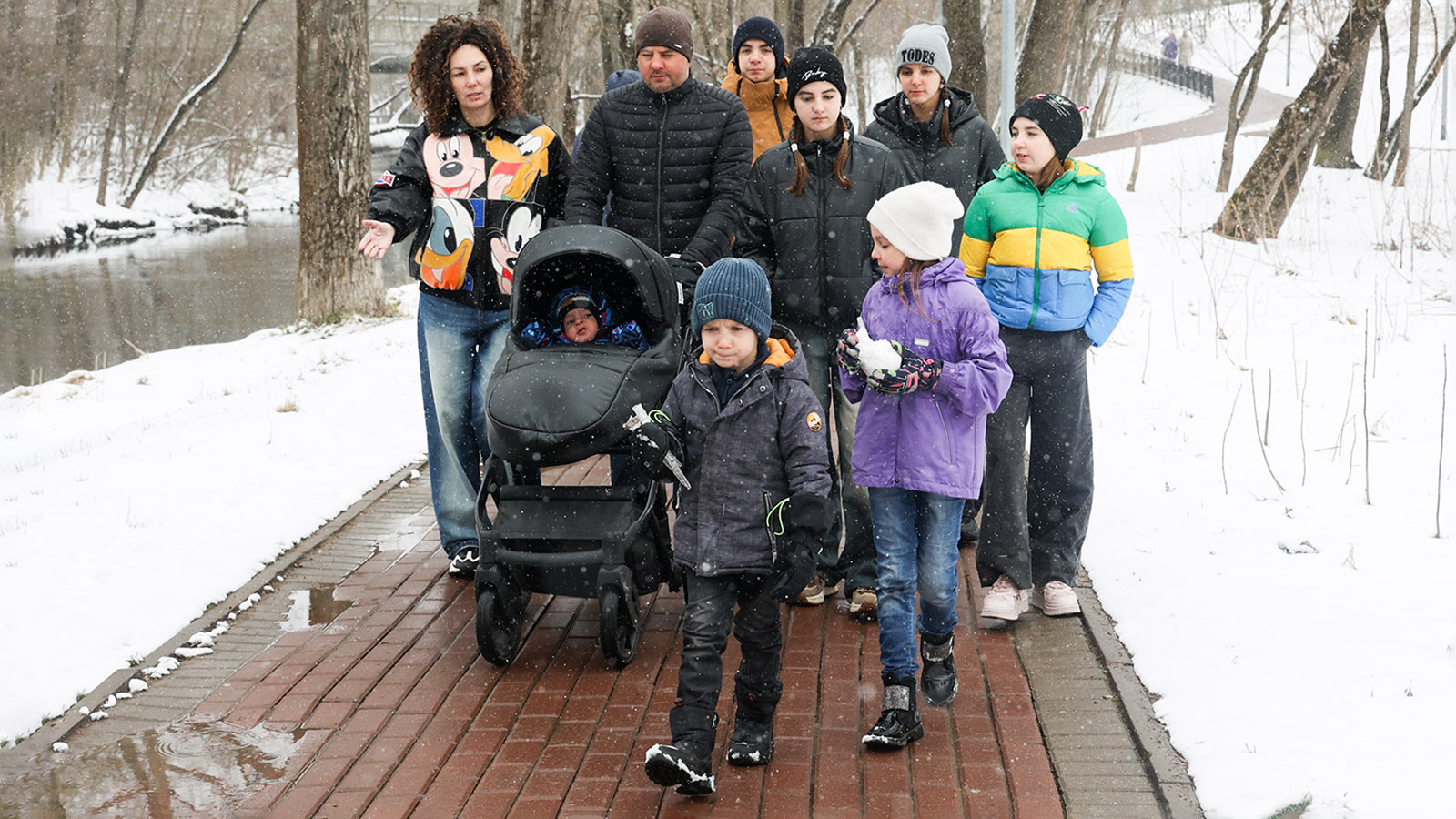 Число многодетных семей в России выросло более чем на 8% в 2025 году - свежие новости на Toplenta по теме Компетенций