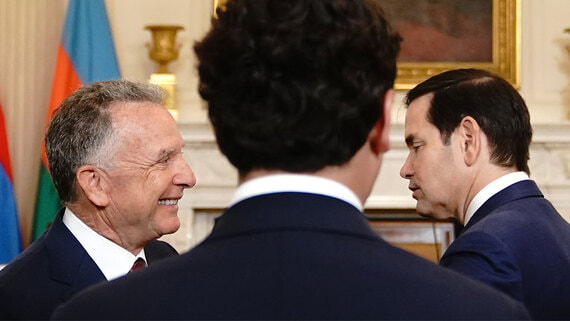 Госсекретарь США и спецпосланник президента пропустили встречу в Абу-Даби с российской стороной - похожая новость на Toplenta