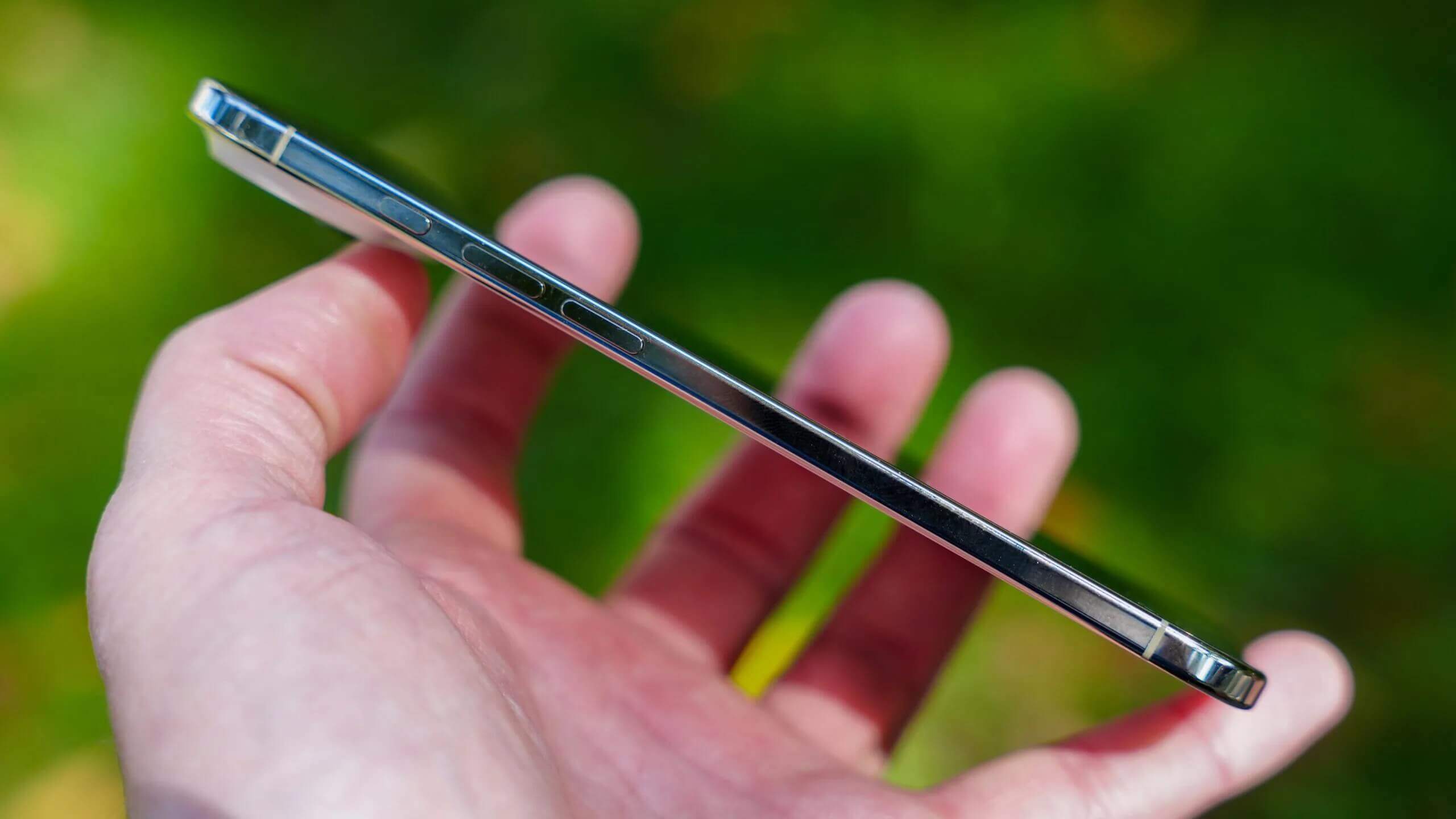 Производители смартфонов отказались от идеи делать устройства ультратонкими - свежие новости на Toplenta по теме рынок смартфонов