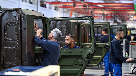 Акции европейского ВПК подешевели на фоне переговоров о мире на Украине - похожая новость на Toplenta
