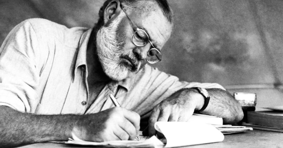 В 1954 году Эрнест Хемингуэй пережил две авиакатастрофы за два дня - свежие новости на Toplenta по теме Известны