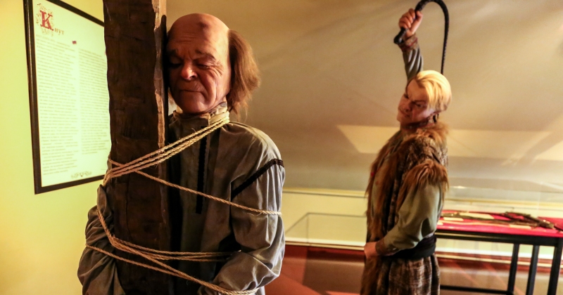 «Торговая казнь», шельмование и другие способы наказания, поражающие честь, а не тело - свежие новости на Toplenta по теме законы