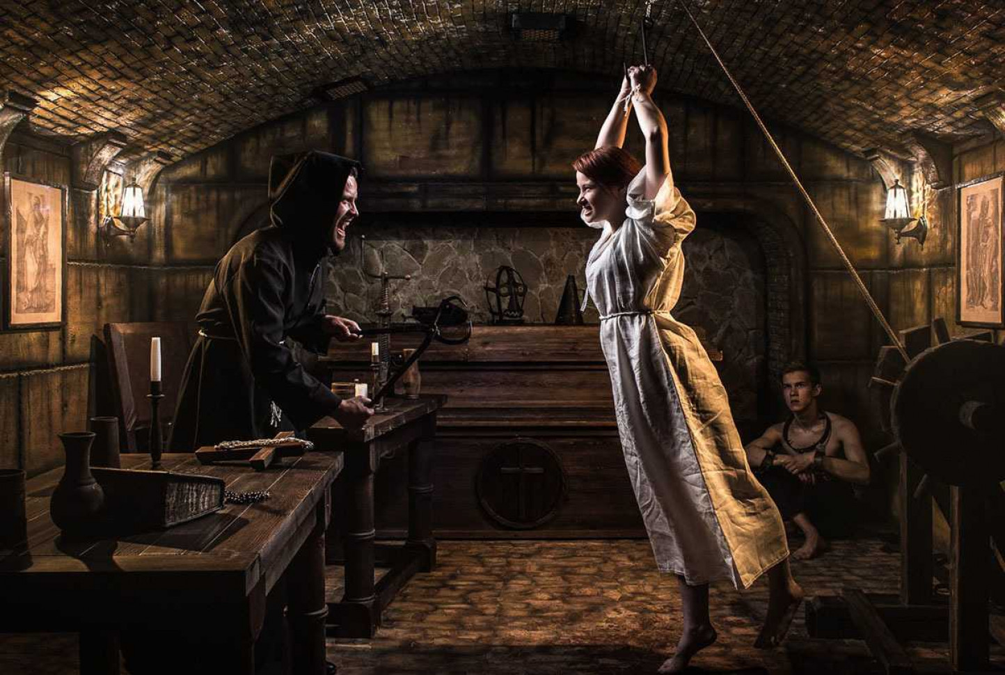 Подруги, котенок, знание иностранных языков: за что в Средневековье современную женщину могли сжечь - свежие новости на Toplenta по теме СТО