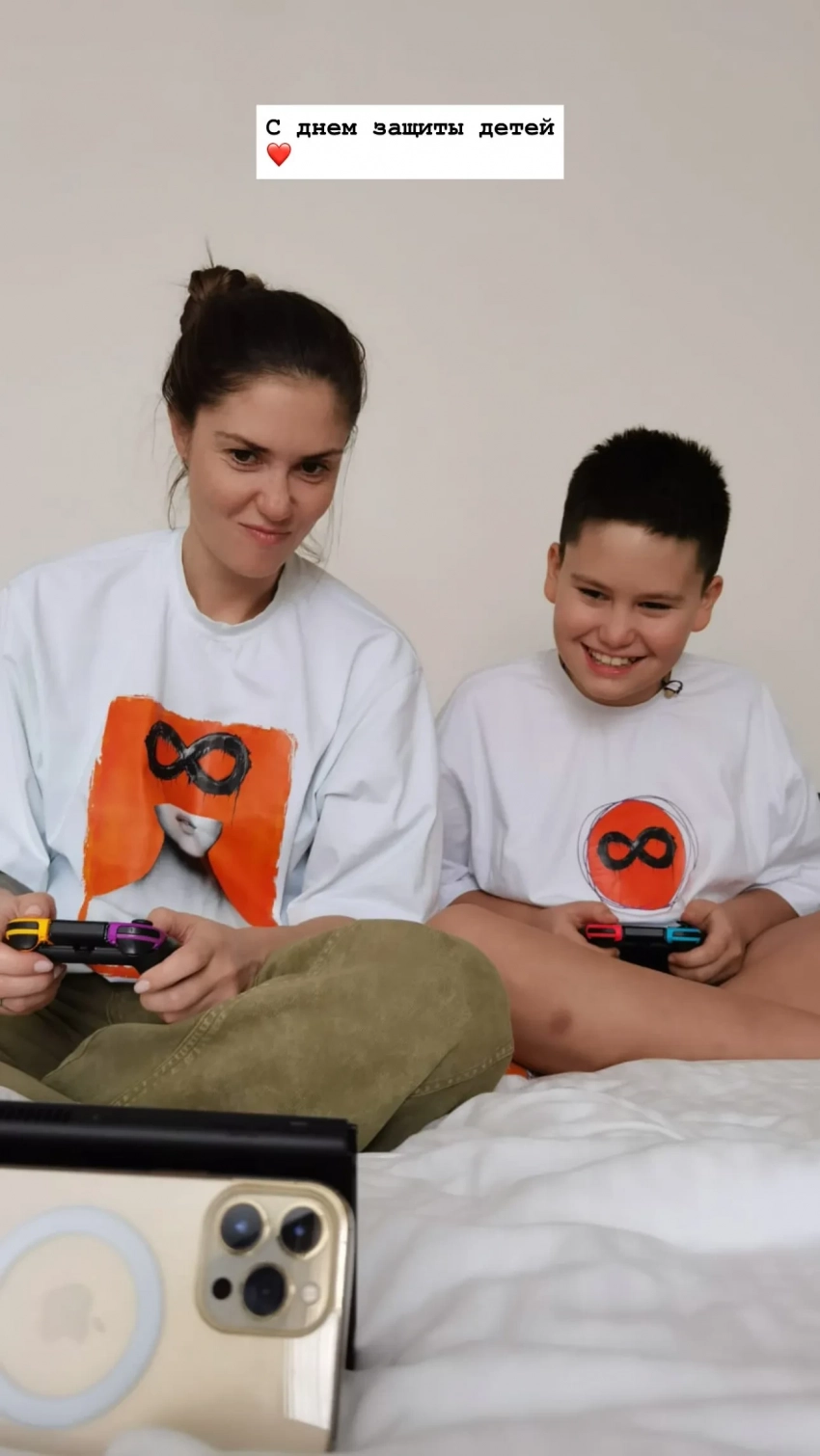 "Берегите эти глаза, полные доверия и любви". Агата Муцениеце опубликовала архивное фото со своим сыном Тимофеем - свежие новости на Toplenta по теме Малый бизнес