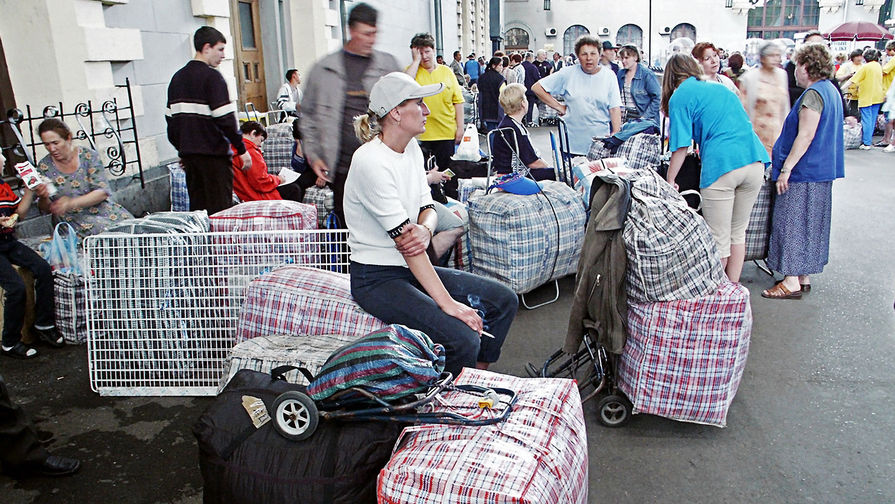 История «челноков», как клетчатая сумка на время стала символом России - свежие новости на Toplenta по теме МКА