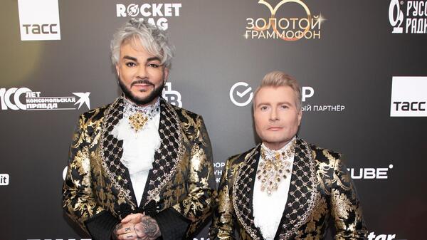 Басков и Киркоров, Лолита и Ёлка: звезды блеснули одинаковыми нарядами на юбилейном шоу «Русского Радио» - свежие новости на Toplenta по теме Доли