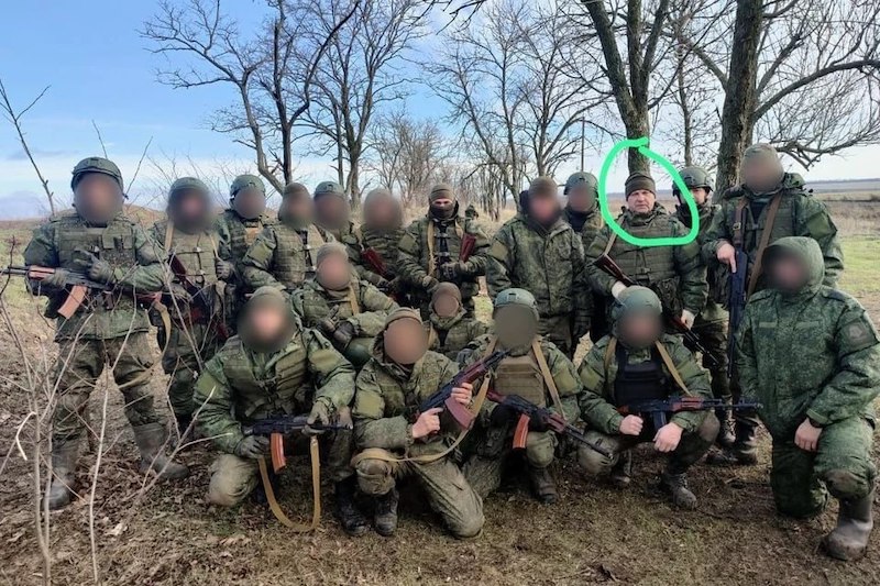 Экс-мэр Владивостока, осуждённый за взятку в 38 миллионов, получил помилование за службу в зоне СВО - похожая новость на Toplenta