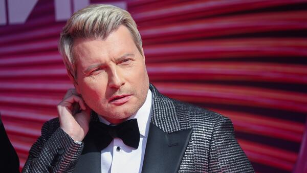 Сын Николая Баскова оказался в сложной финансовой ситуации из-за банкротства матери - похожая новость на Toplenta