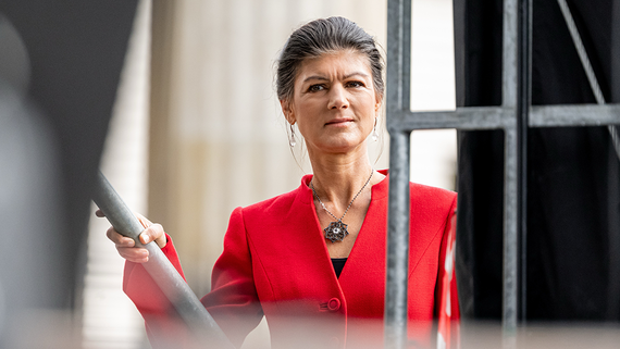 Сара Вагенкнехт заявила об уходе с поста председателя партии BSW - История на Toplenta