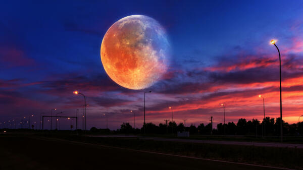 Астролог Зарипова — о том, что можно делать в период ретроградного Меркурия: уберите кошелек, возьмите ручку - похожая новость на Toplenta