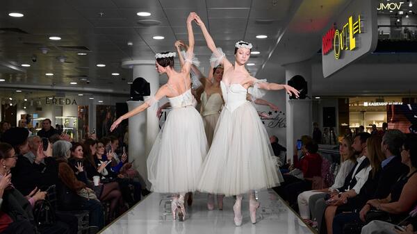 Праздничный вечер, посвященный 27-й годовщине со дня открытия, прошел в столичном торговом центре - свежие новости на Toplenta по теме ER