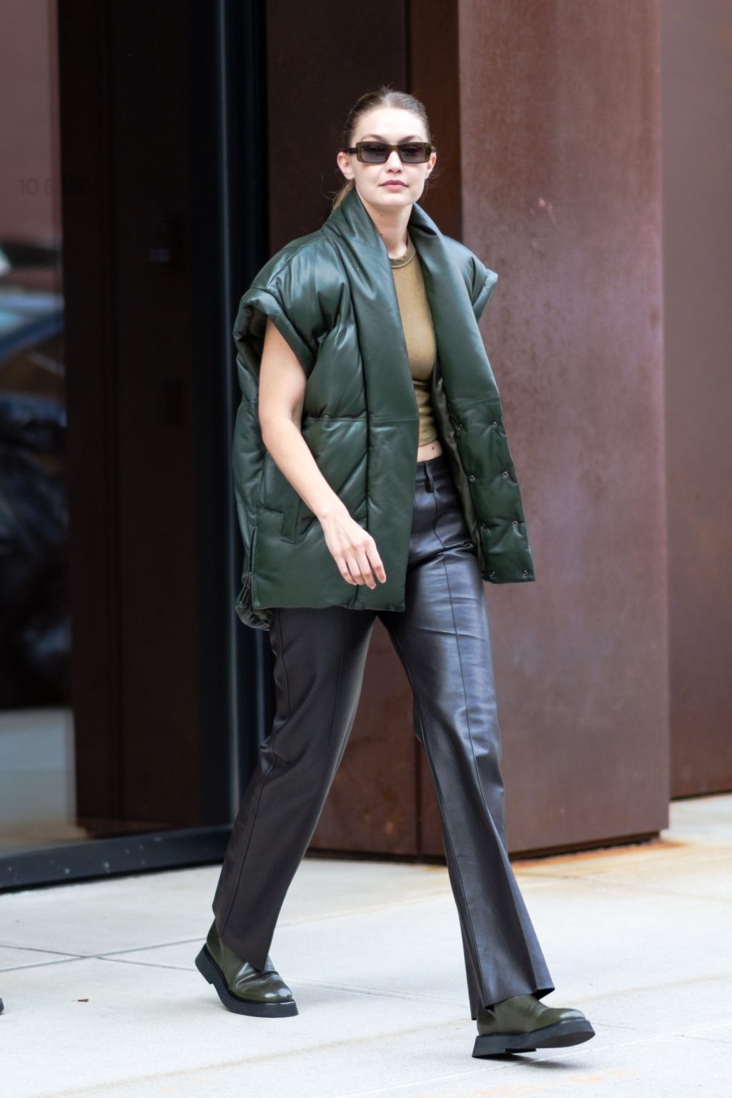 Дутый жилет – must have сезона - свежие новости на Toplenta