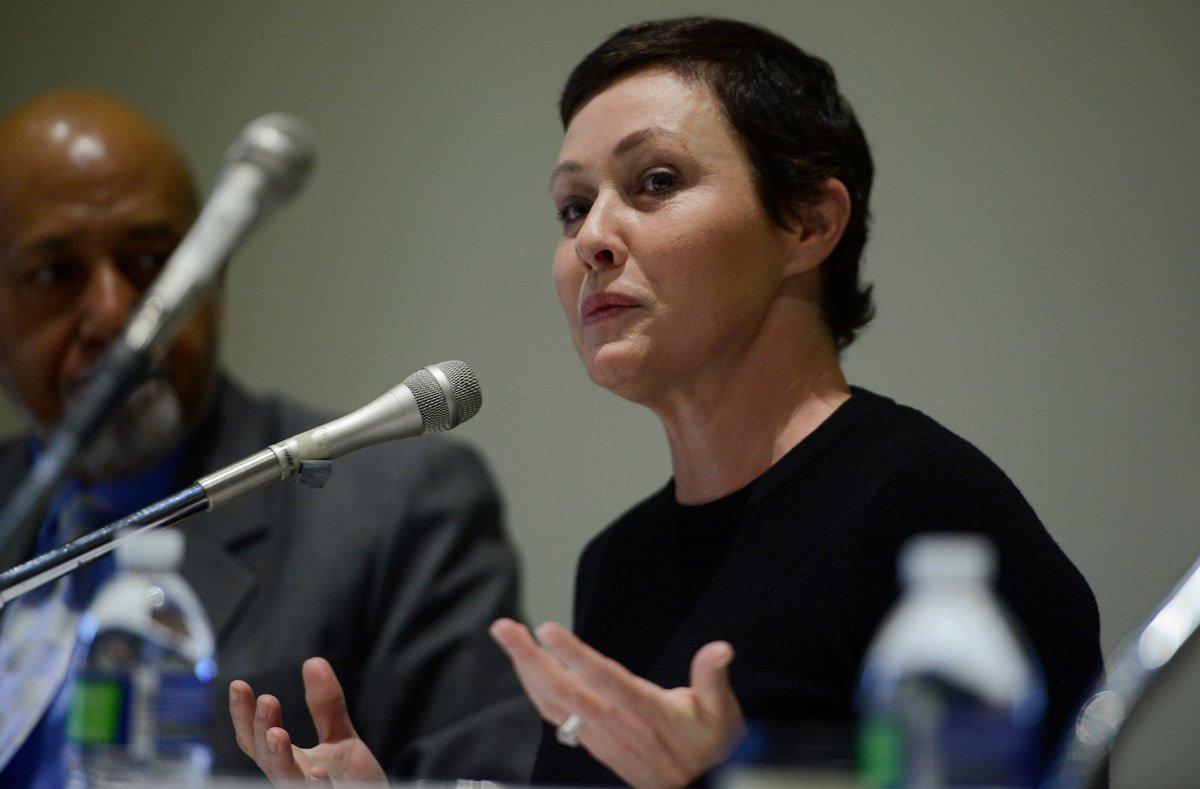 Звезда сериалов «Зачарованные» и «Беверли-Хиллз» Шеннен Доэрти отправилась на небеса - свежие новости на Toplenta