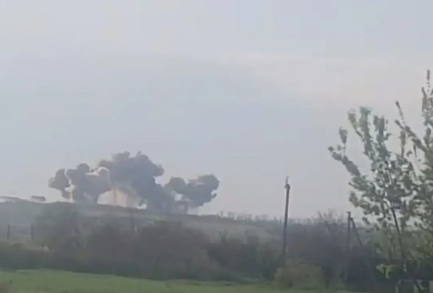 Опубликованы кадры поражения ФАБами с УМПК мест размещения боевиков ВСУ в Днепропетровской области - свежие новости на Toplenta