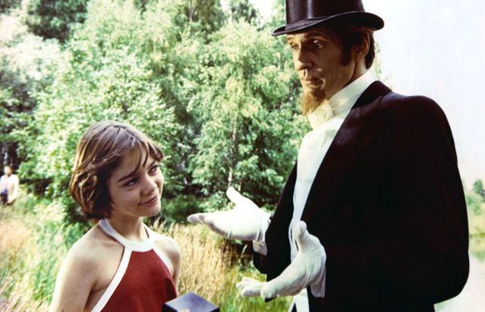 «Гостья из будущего»: неизвестные сцены и персонажи - свежие новости на Toplenta по теме СССР