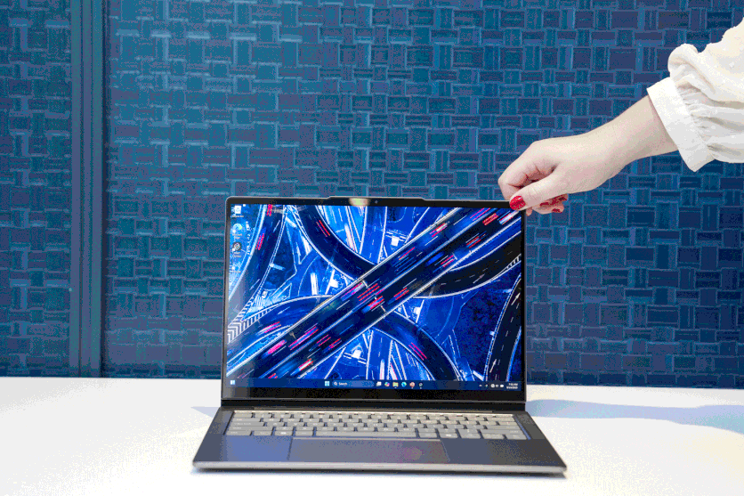 Lenovo показала на IFA 2025 ноутбук с поворотным дисплеем - свежие новости на Toplenta по теме новости дизайна